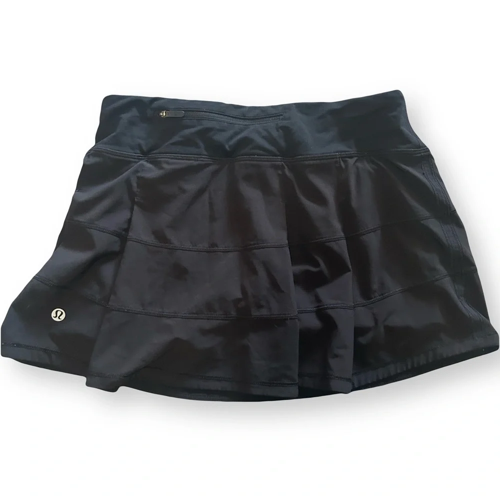 Lululemon / Pace Rival Mid-Rise Skirt in Black size 4
